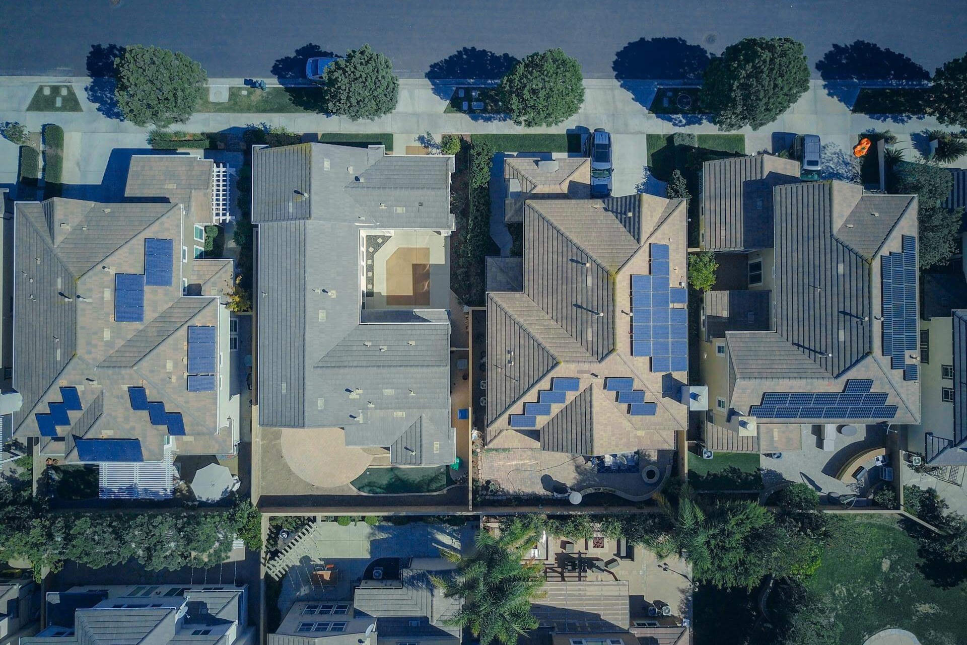 Innovative Battery Tech Slashes Storage Costs